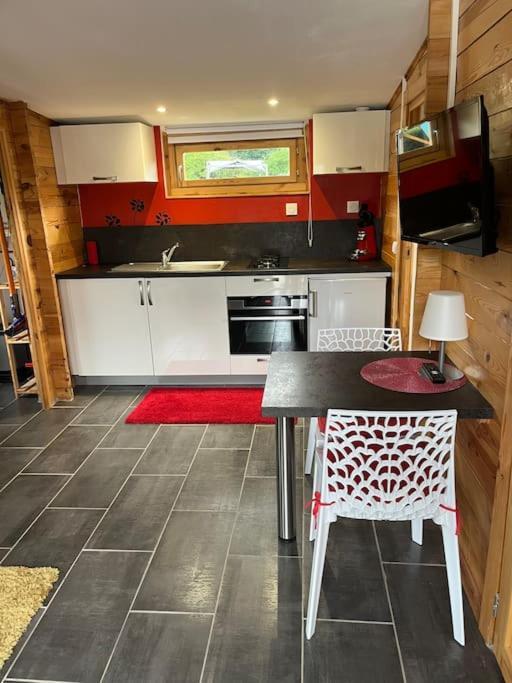 Chalet 2 Personnes Avec Jacuzzi Et Piscine Saisonniere Partagee Corcieux Dış mekan fotoğraf