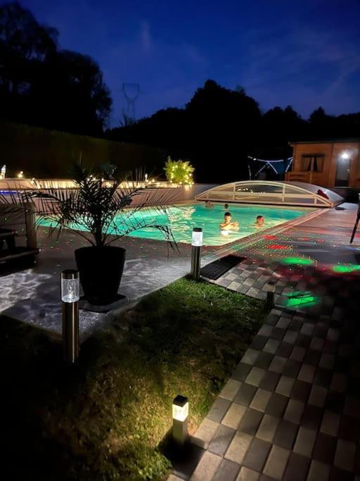 Chalet 2 Personnes Avec Jacuzzi Et Piscine Saisonniere Partagee Corcieux Dış mekan fotoğraf