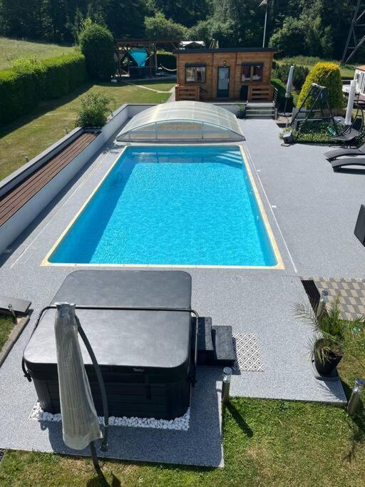 Chalet 2 Personnes Avec Jacuzzi Et Piscine Saisonniere Partagee Corcieux Dış mekan fotoğraf