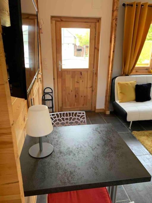 Chalet 2 Personnes Avec Jacuzzi Et Piscine Saisonniere Partagee Corcieux Dış mekan fotoğraf