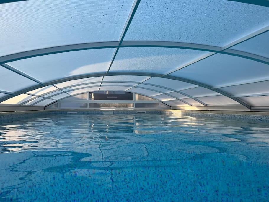 Chalet 2 Personnes Avec Jacuzzi Et Piscine Saisonniere Partagee Corcieux Dış mekan fotoğraf
